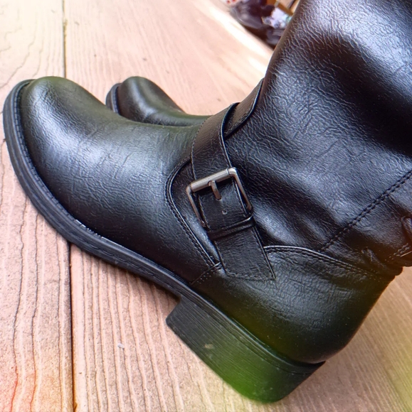 EuroSoft Black Lace Up Boots - Picture 5 of 6